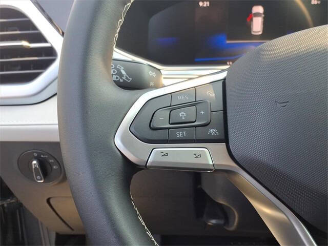 2025 Volkswagen Taos SE