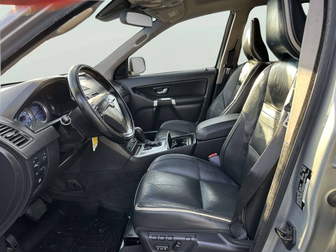 VolvoXC9015