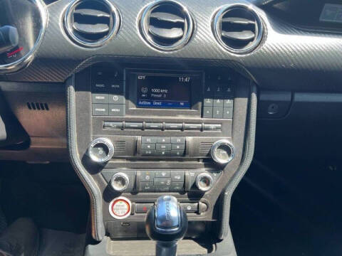 2017 Ford Mustang V6