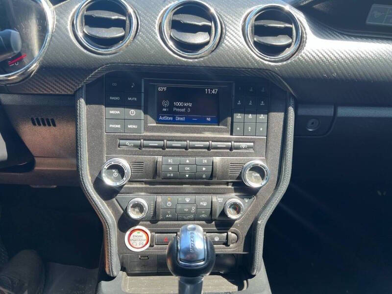 2017 Ford Mustang V6