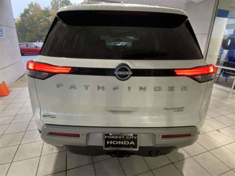2024 Nissan Pathfinder Platinum