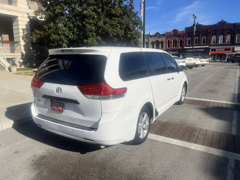 2013 Toyota Sienna L 7-Passenger