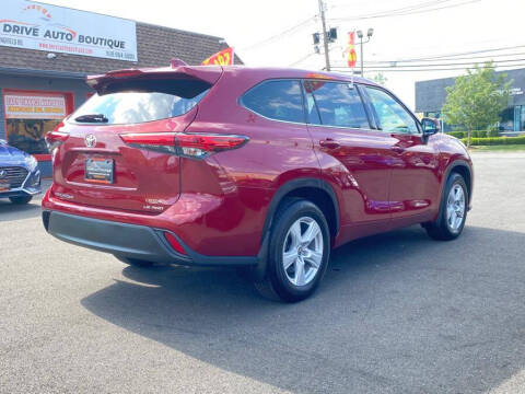 2021 Toyota Highlander LE