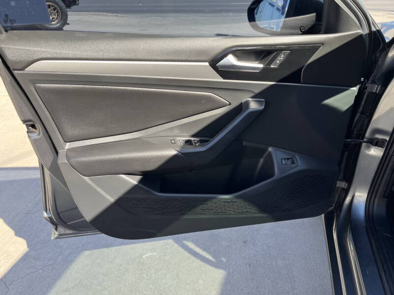 2019 Volkswagen Jetta R-Line