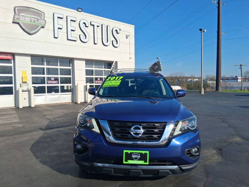 2017 Nissan Pathfinder SV