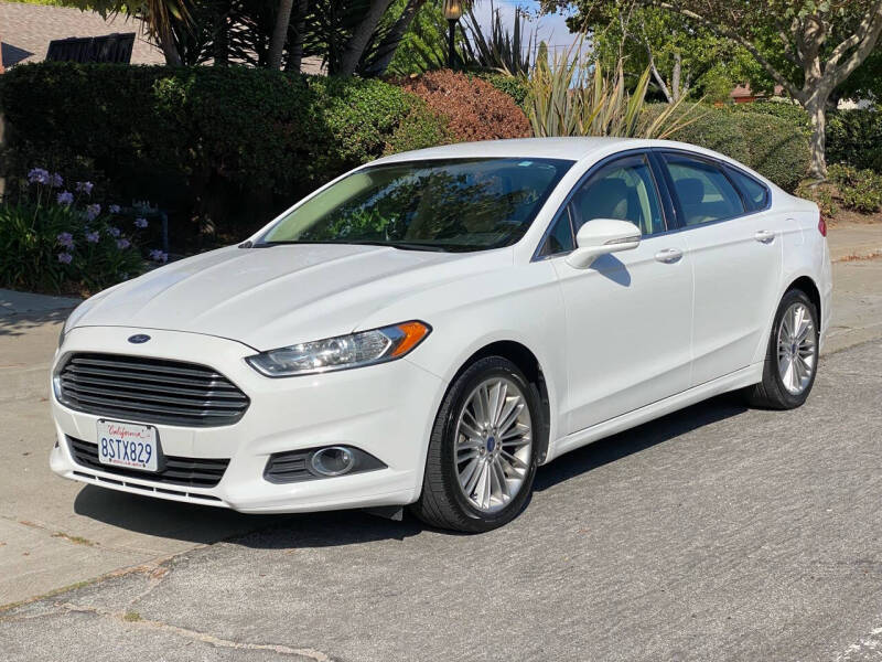 Ford Fusion's photo