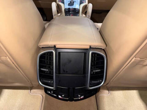 2013 Porsche Cayenne GTS