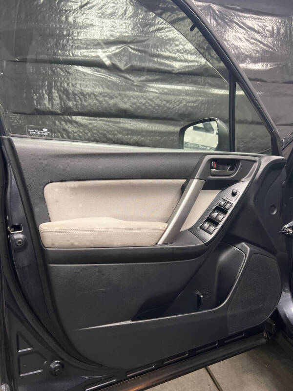 2015 Subaru Forester 2.5i