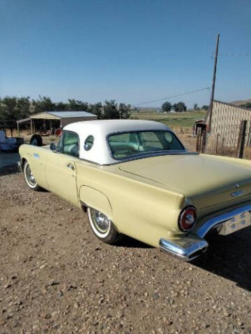 1957 Ford Thunderbird