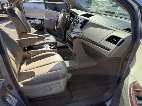 2014 Toyota Sienna