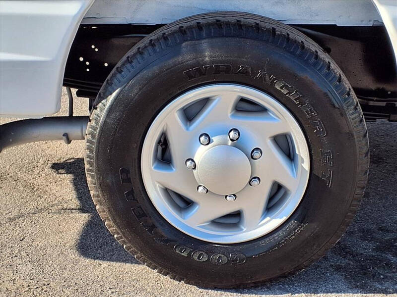 2013 Ford E-Series E-350 SD