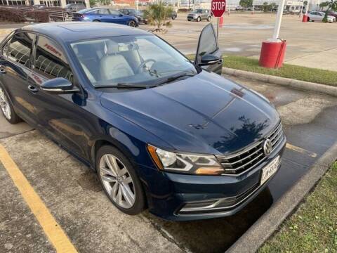 2019 Volkswagen Passat for sale at FREDY USED CAR SALES in Houston TX