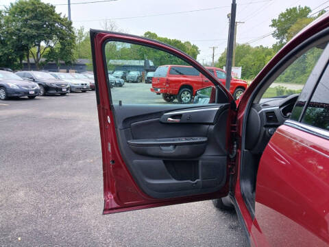 2011 Chevrolet Traverse LT