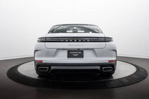 2026 Porsche Panamera 4