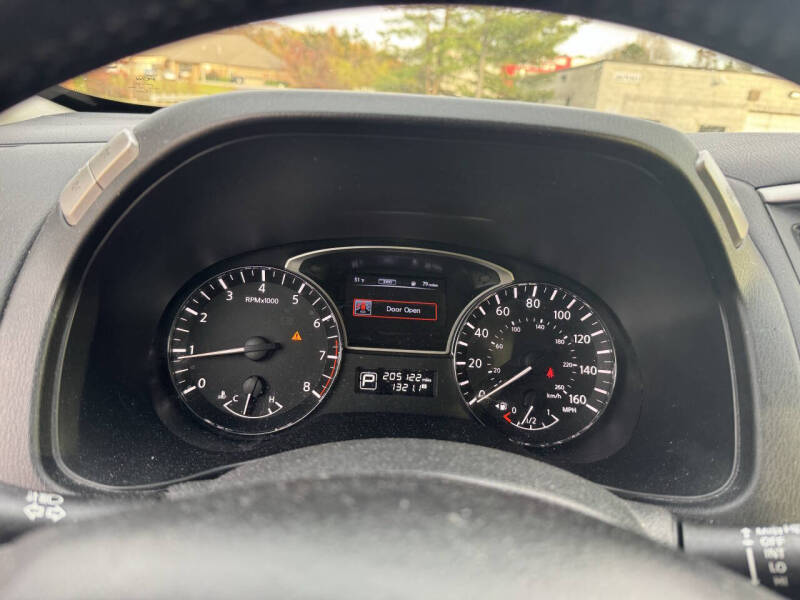 2015 Nissan Pathfinder SV