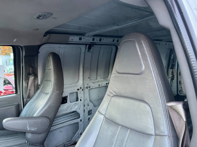 2020 Chevrolet Express 2500