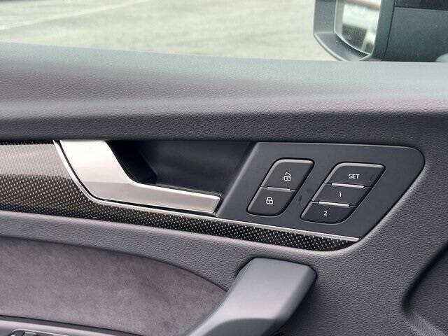 2025 Audi SQ5 3.0T quattro Premium Plus