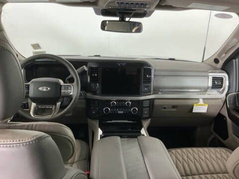 2025 Ford F-450 Super Duty Platinum