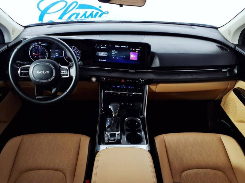 2023 Kia Carnival EX