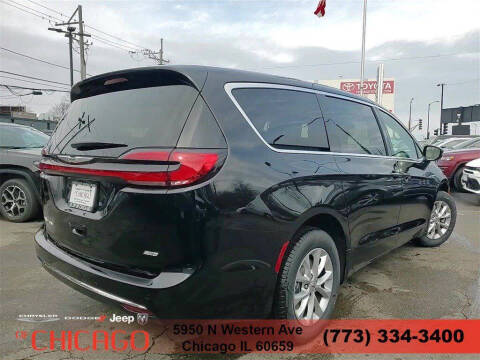 2025 Chrysler Pacifica Select