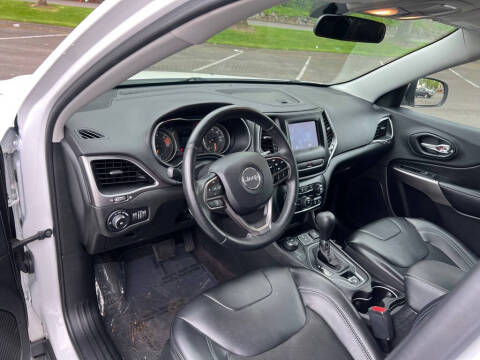 2019 Jeep Cherokee Latitude Plus