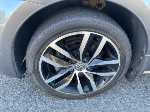 2016 Volkswagen Golf TSI SE