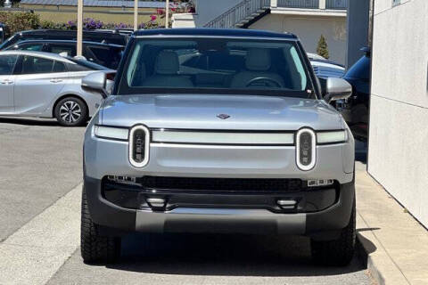 2024 Rivian R1S