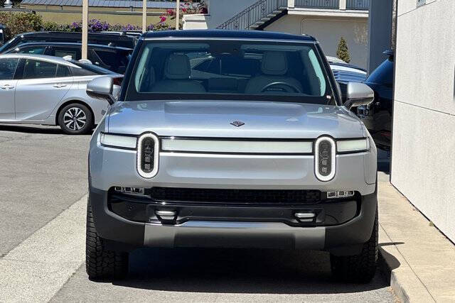 2024 Rivian R1S