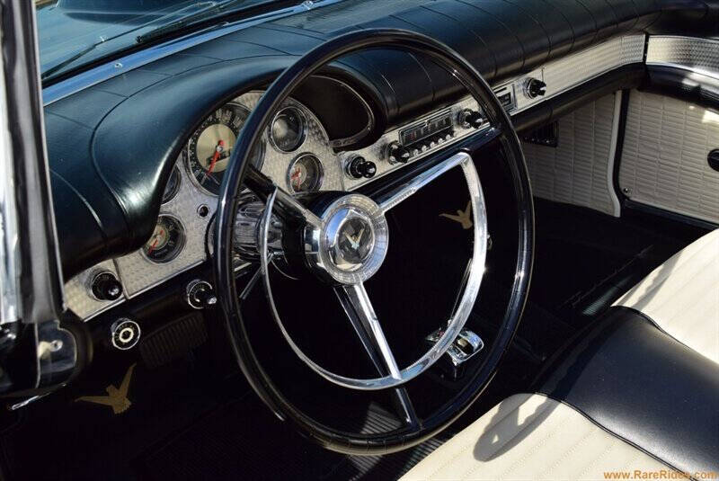 1957 Ford Thunderbird