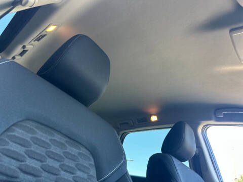 2022 Nissan Pathfinder S