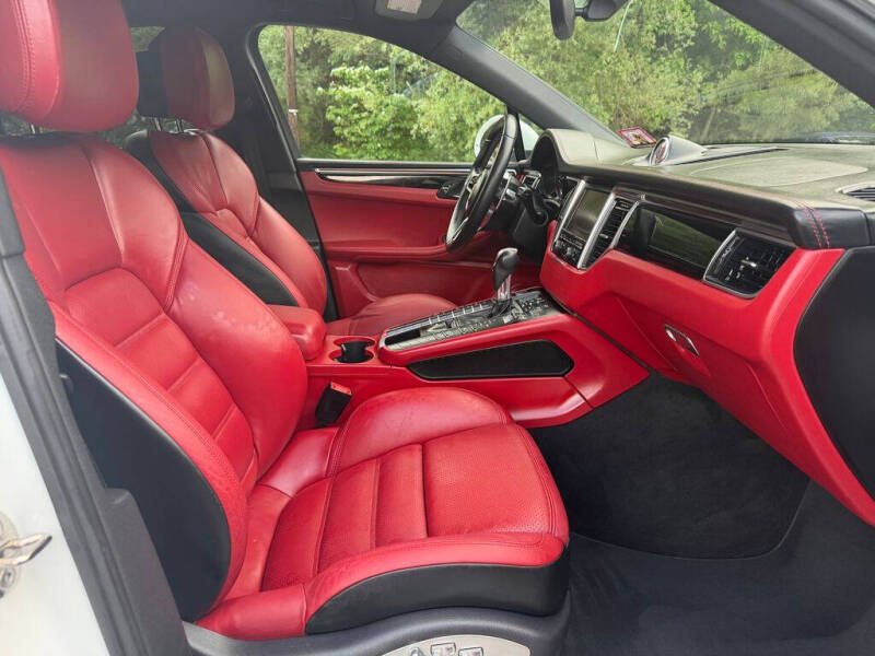 2015 Porsche Macan S