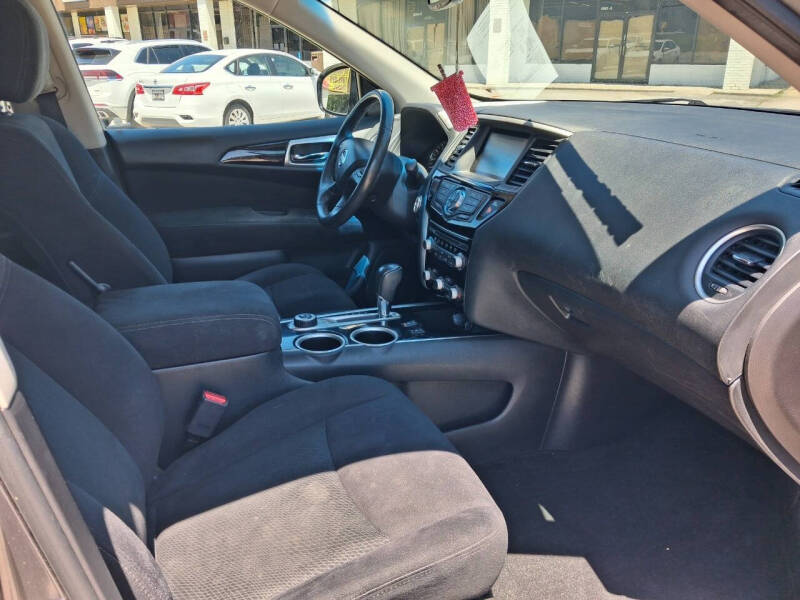 2016 Nissan Pathfinder SL