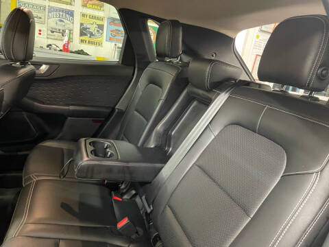 2020 Ford Escape SEL