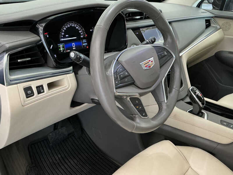 2018 Cadillac XT5 Premium Luxury