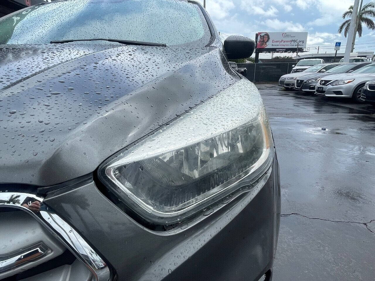 2017 Ford Escape SUV - $10,900