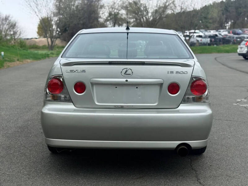 2002 Lexus IS 300