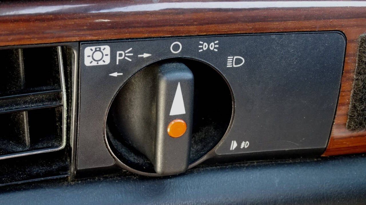 1987 Mercedes-Benz 420-Class 34
