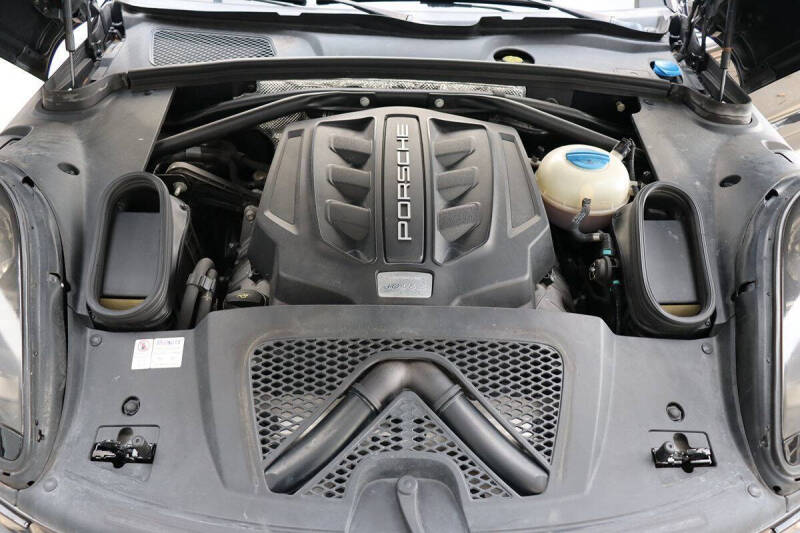 2015 Porsche Macan S