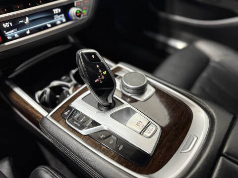 2022 BMW 7 Series 740i