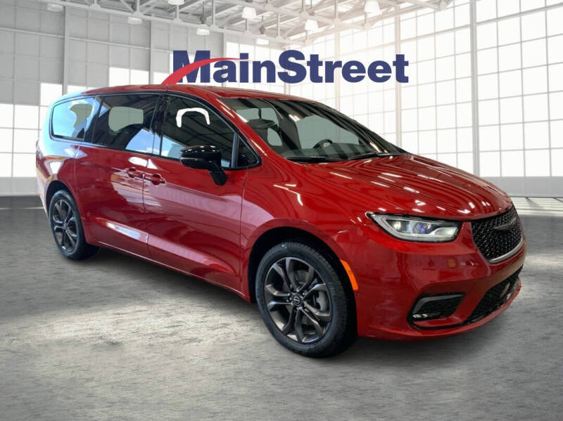 2026 Chrysler Pacifica Select