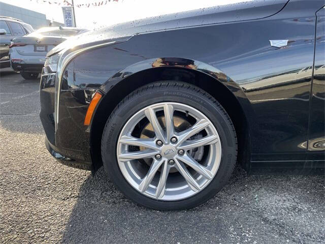 2023 Cadillac CT4 Luxury