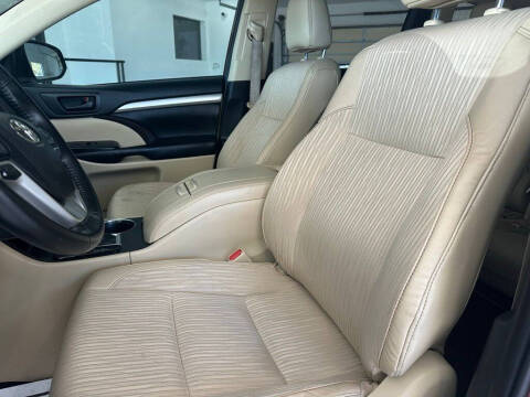 2019 Toyota Highlander LE Plus