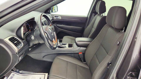 2020 Jeep Grand Cherokee Laredo E