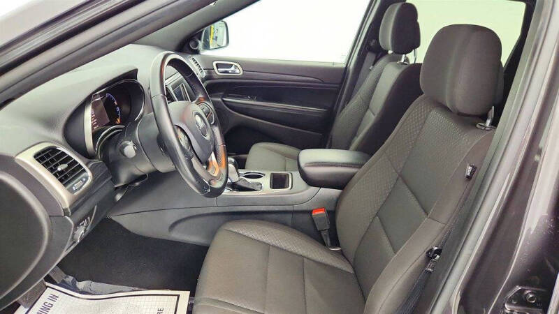 2020 Jeep Grand Cherokee Laredo E