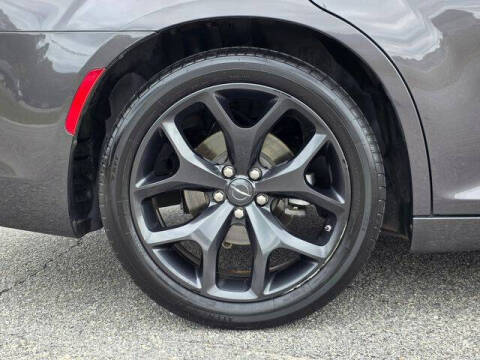 2022 Chrysler 300 Touring