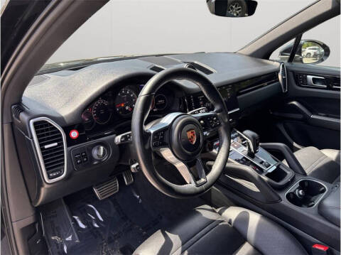 2019 Porsche Cayenne S