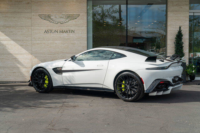 2023 Aston Martin Vantage 2