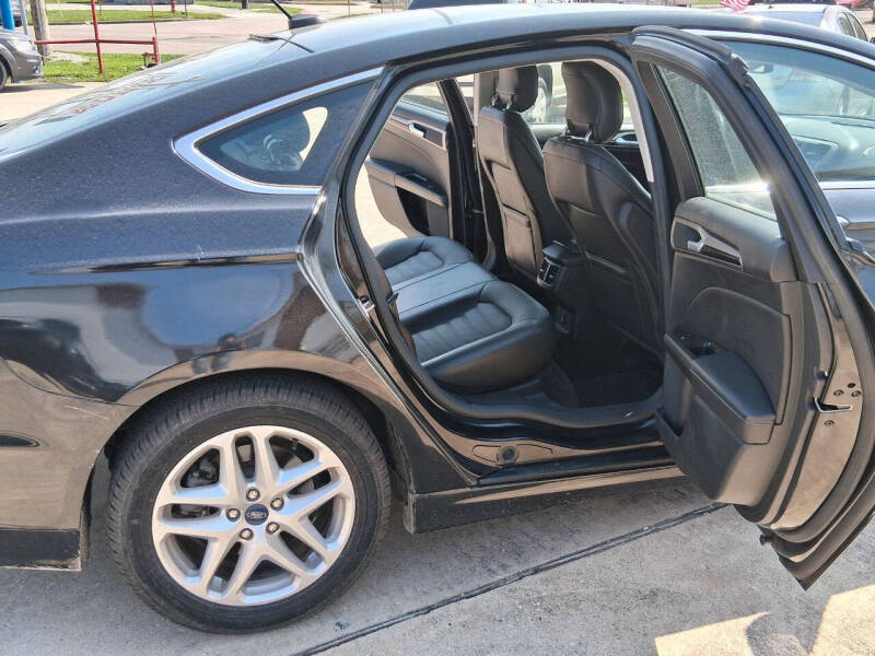 2015 Ford Fusion SE