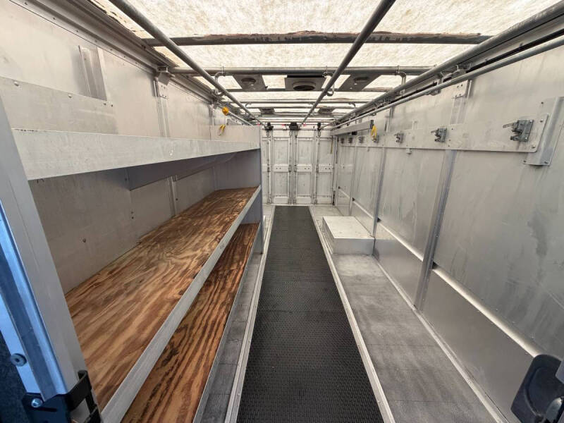 2006 Freightliner MT45 Chassis