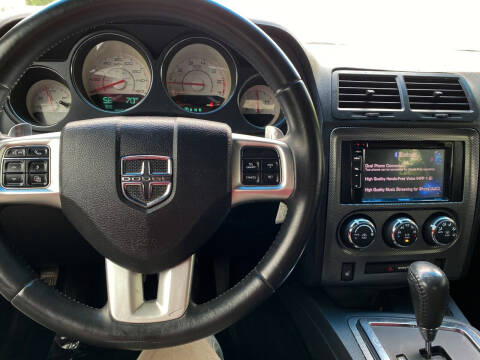 2012 Dodge Challenger R/T Plus